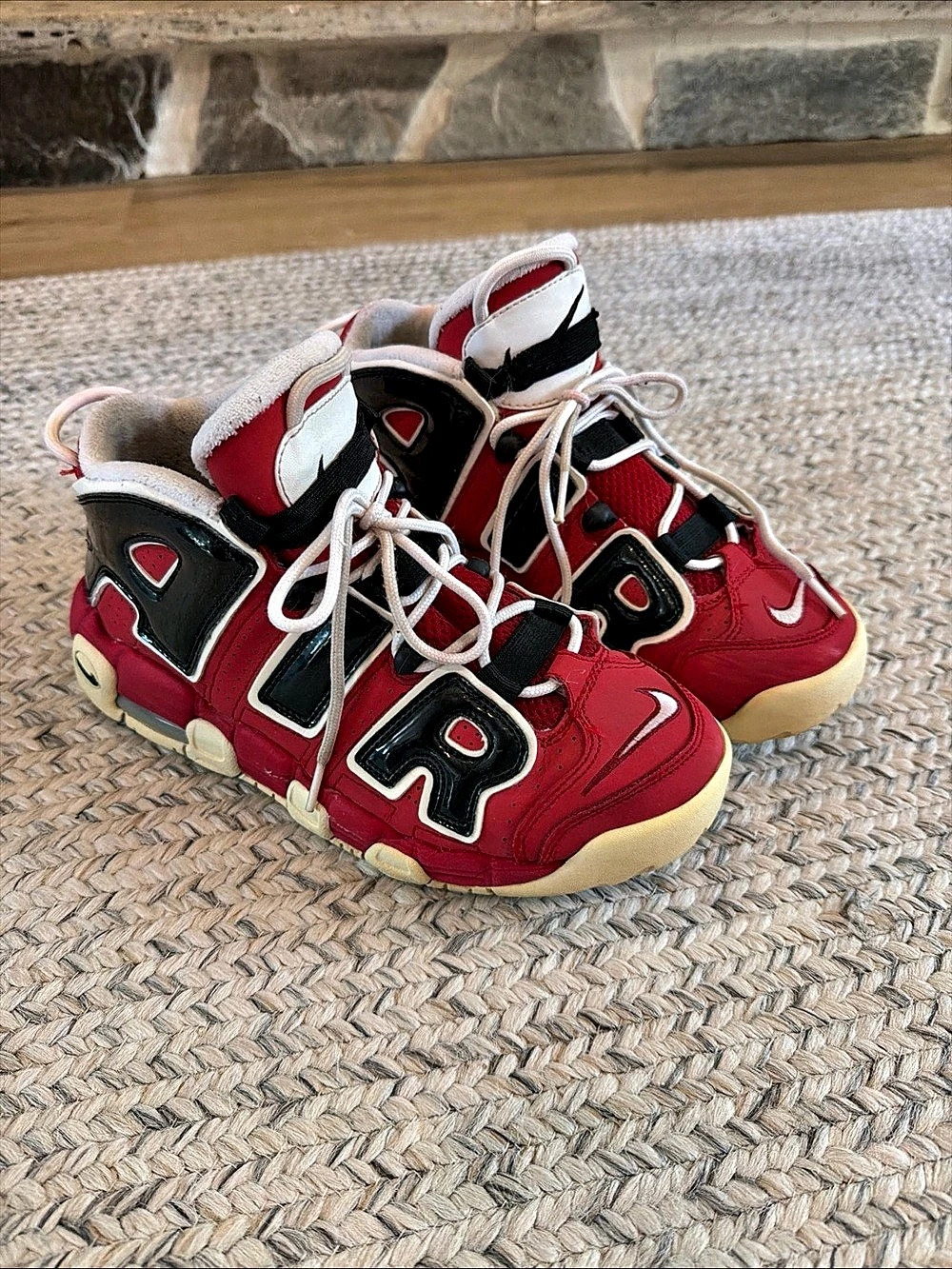 Nike Air More Uptempo 'Bulls' Red & Black Sneakers size 6.5Y